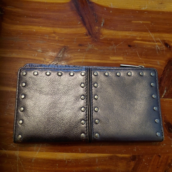 Michael Kors Astor Metallic Silver Studded Bifold Wallet Snap Closure Zip Coin - Picture 4 of 5